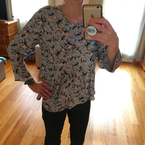 Rebecca Taylor Tops - 3/$25 Rebecca Taylor Blue Floral Top
